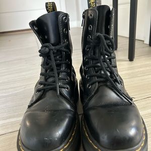 Doc platform boots